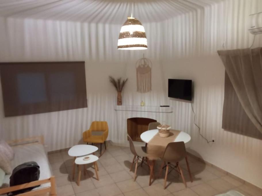 Studio 'Katerina By The Sea' Salamine Extérieur photo